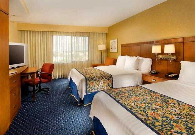 Courtyard By Marriott San Antonio Seaworld/Lackland Екстер'єр фото